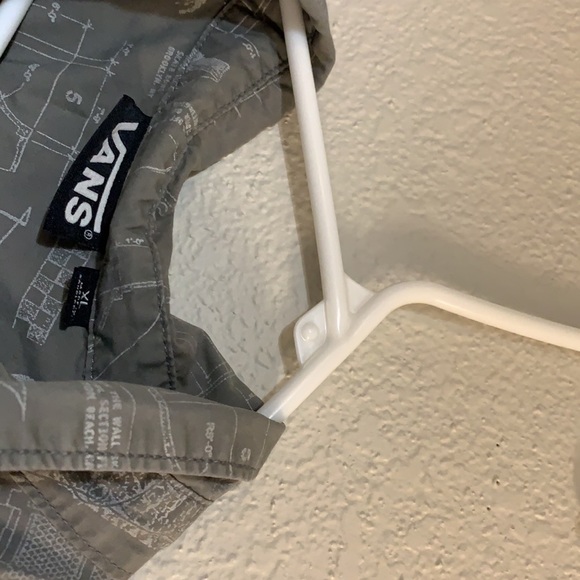 Vans button down - Picture 3 of 3